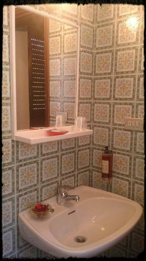 B&B Lo Scoiattolo Nebbiu Екстериор снимка