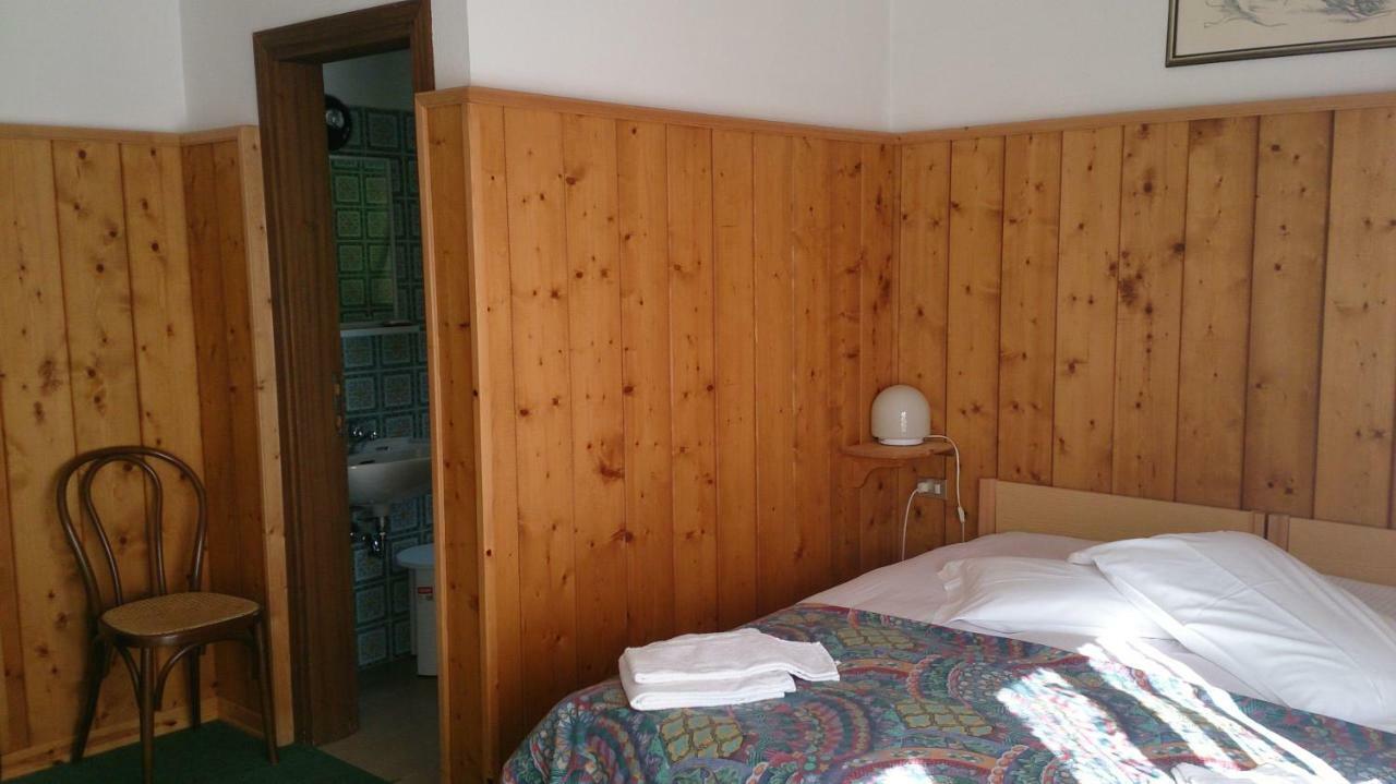 B&B Lo Scoiattolo Nebbiu Екстериор снимка